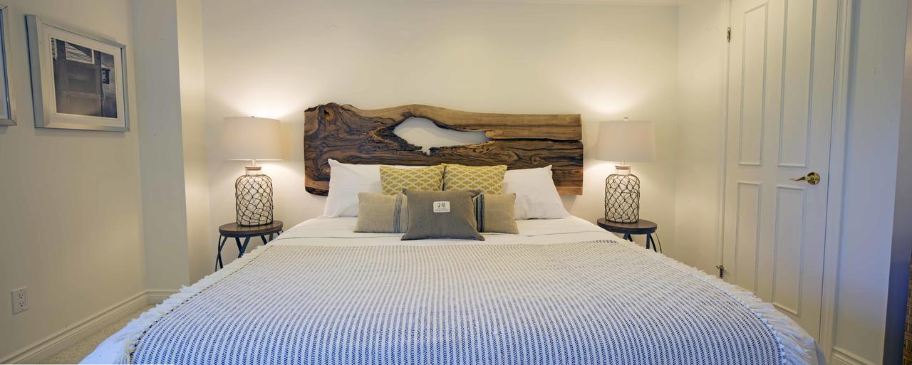 Queen Regent Bed & Breakfast Niagara-on-the-Lake ภายนอก รูปภาพ