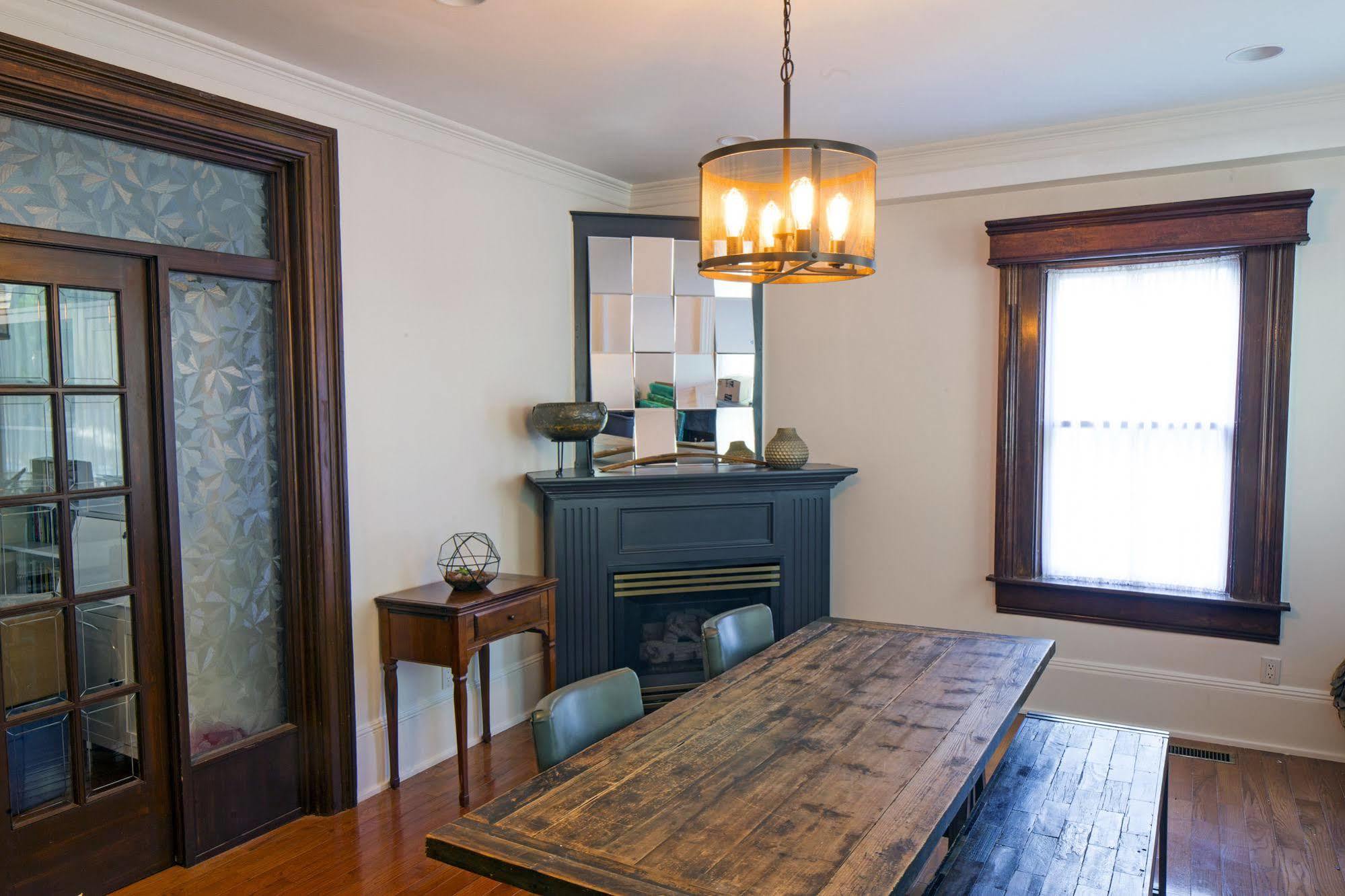 Queen Regent Bed & Breakfast Niagara-on-the-Lake ภายนอก รูปภาพ